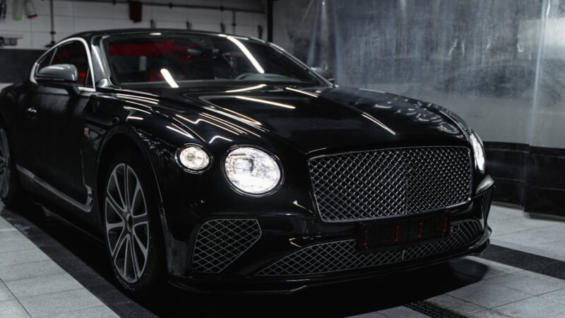 Waarom een Bentley kiezen: De perfecte mix van luxe en prestaties